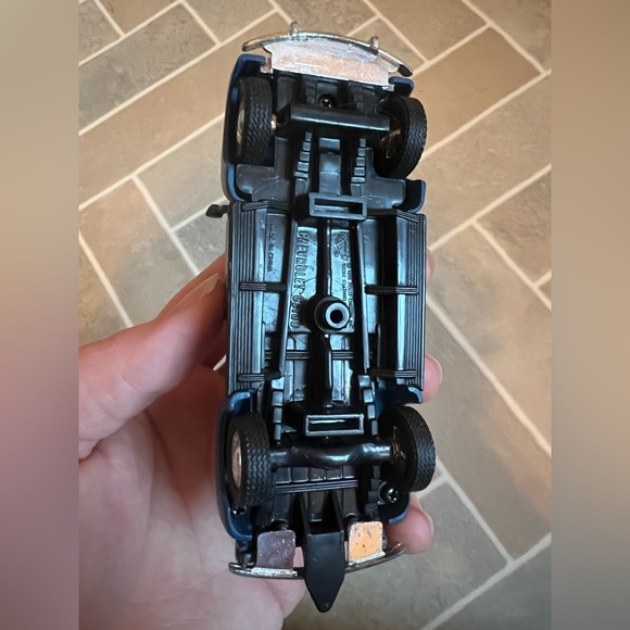 Old Navy Chevrolet Model Pick-Up Truck - Picture 5 of 7